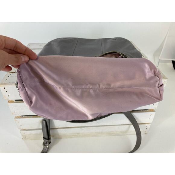 COACH 19303 MEDIUM SILVER METALIC LEATHER CROSSBODY BAG - Picture 13 of 16